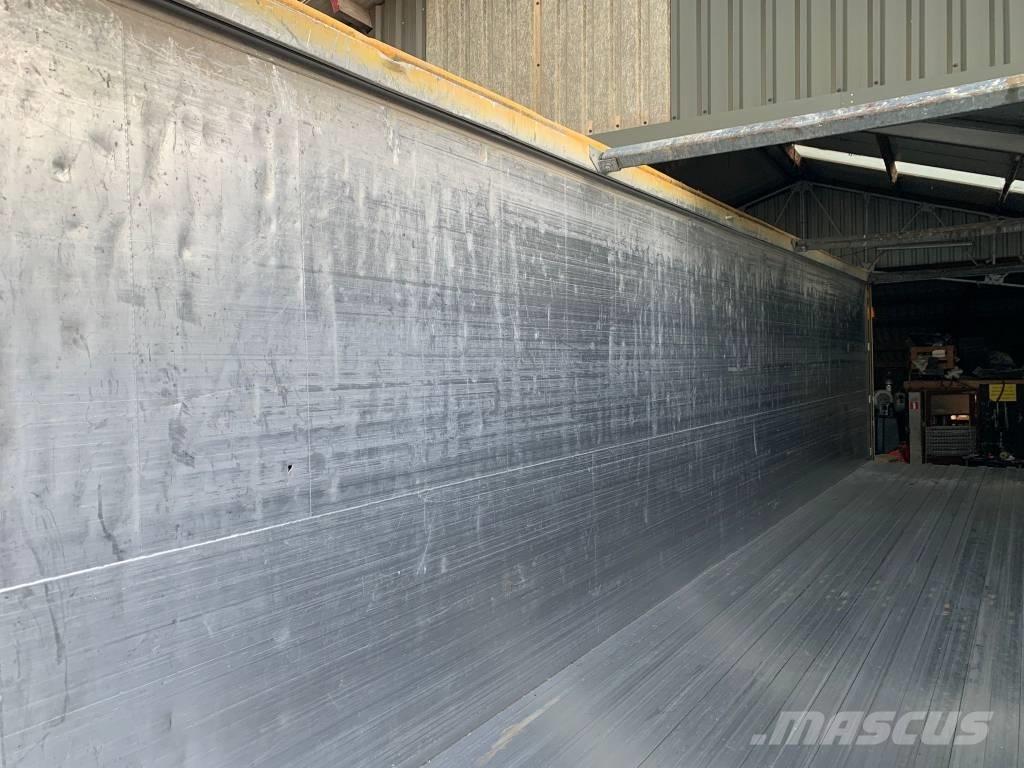 Kraker Walking floor 轻型拖车