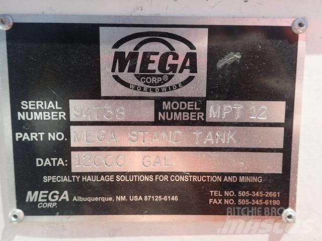 Mega MPT12 水罐车
