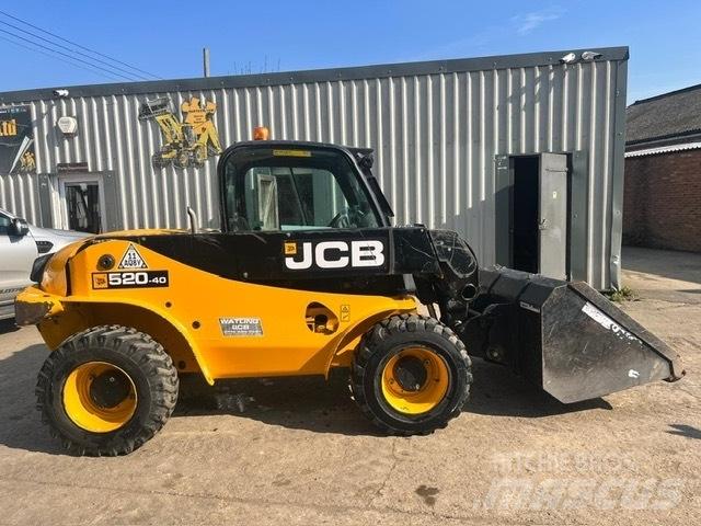 JCB 520-40 伸缩臂叉装车|叉装车