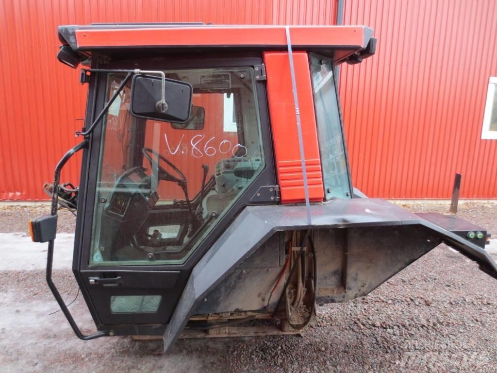 Valmet 8600 驾驶室与内部