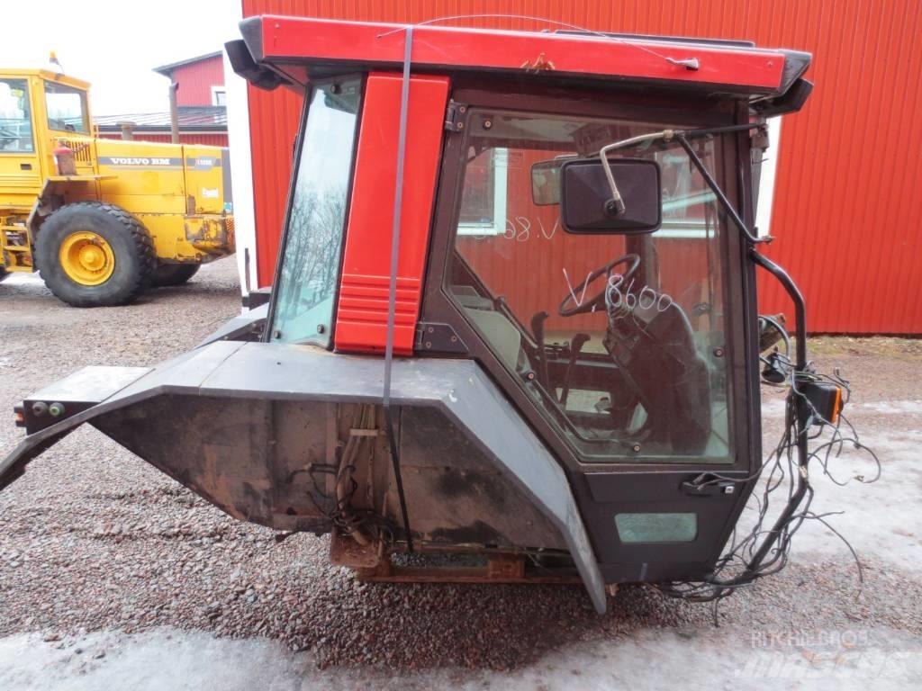 Valmet 8600 驾驶室与内部
