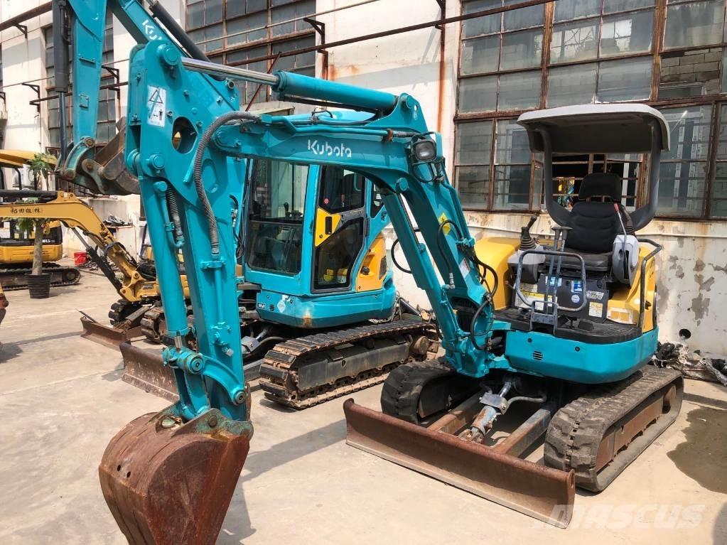Kubota U 30-5 中型挖掘机