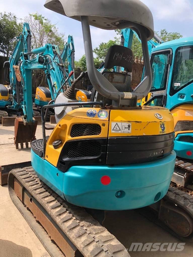 Kubota U 30-5 中型挖掘机