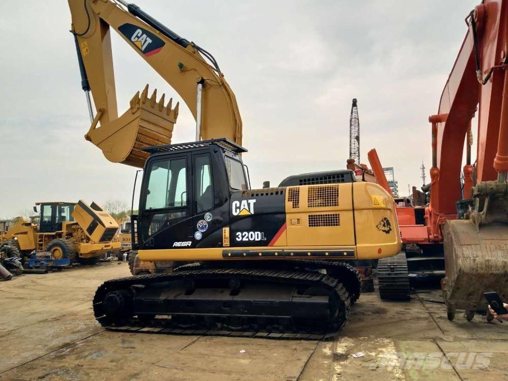 CAT 320 D 履带挖掘机