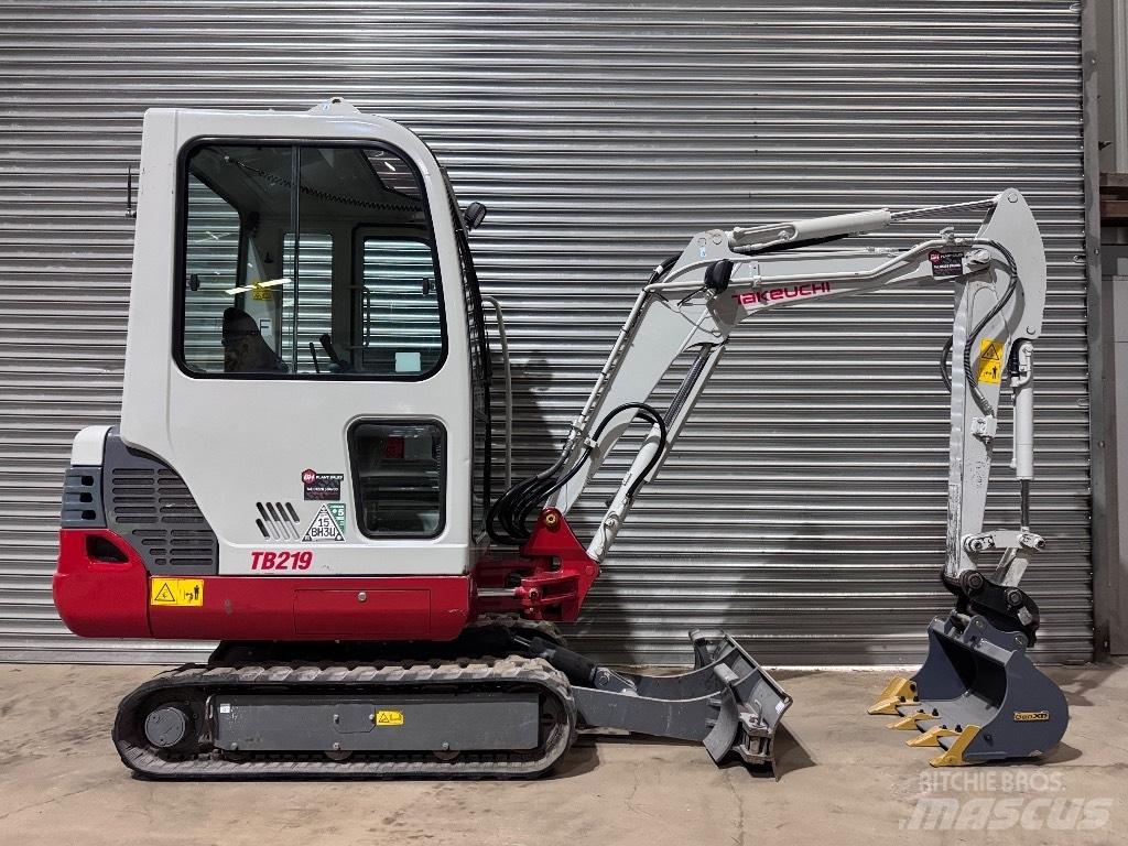 Takeuchi TB 219 小型挖掘机