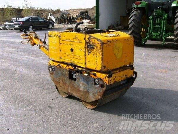 JCB VDM62 拖式振动压路机