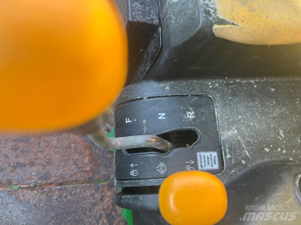 John Deere Gator TS 全地形车