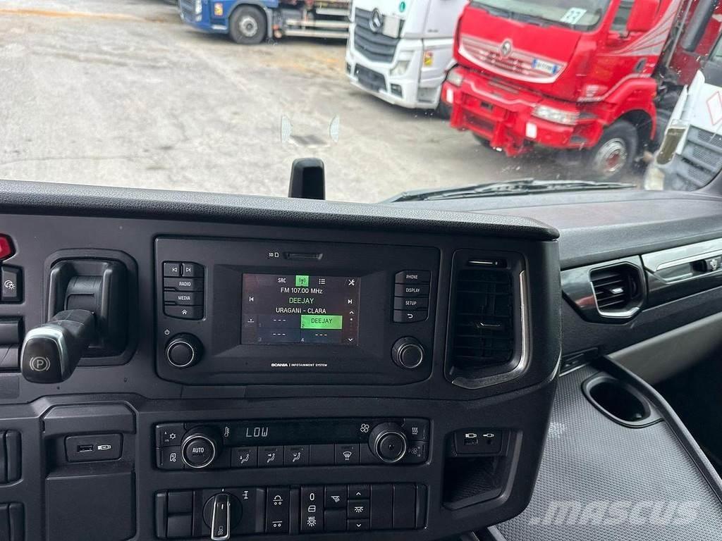 Scania R 520 牵引车