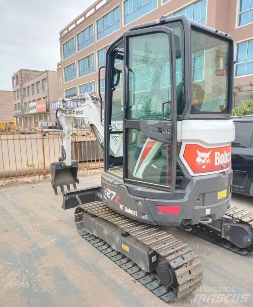 Bobcat E 27 Z 滑移装载机