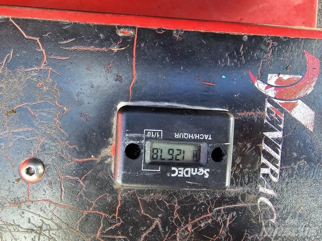 Ventrac 3200 骑乘式割草机