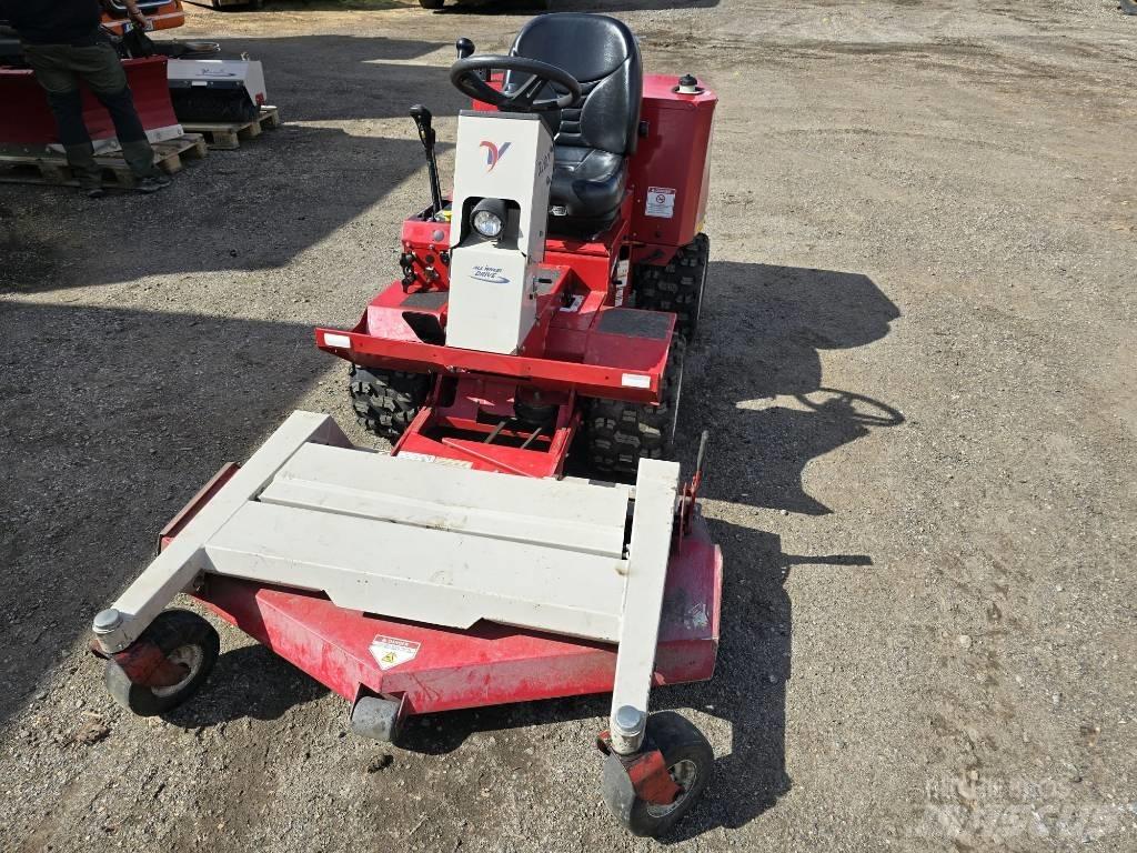 Ventrac 3200 骑乘式割草机