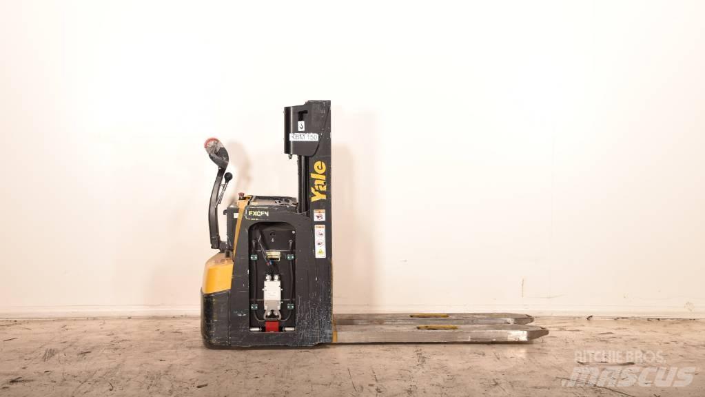 Yale MS20 手推堆垛车