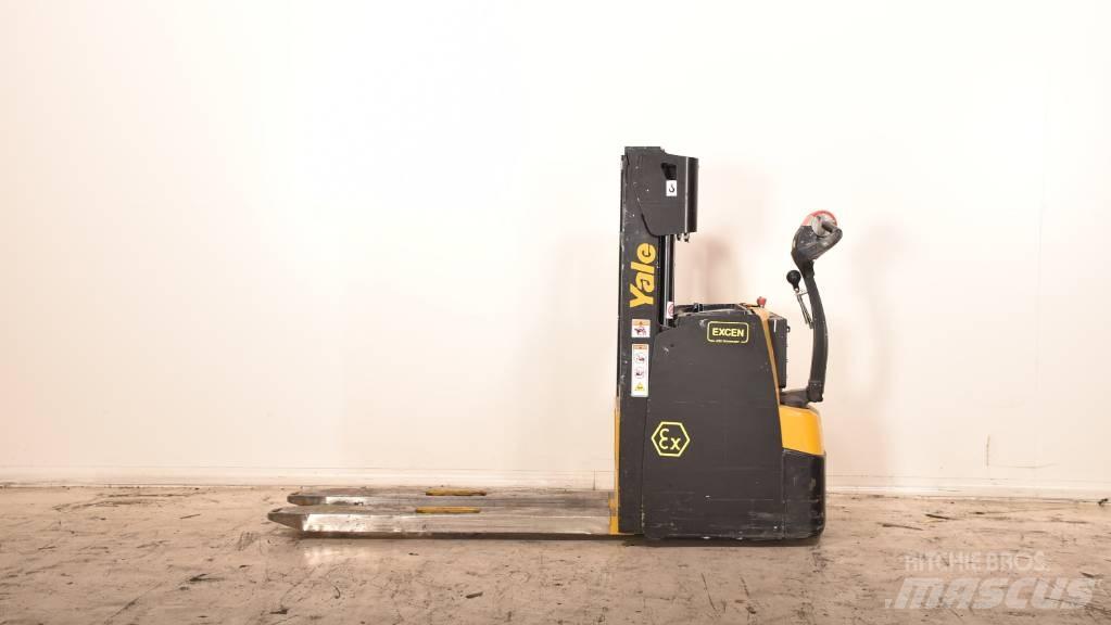 Yale MS20 手推堆垛车