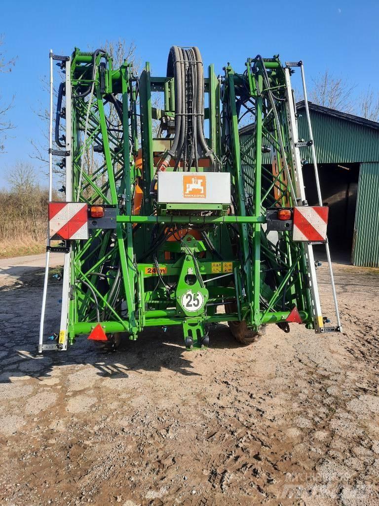 Amazone UG 3000 Nova 牵引式喷雾机