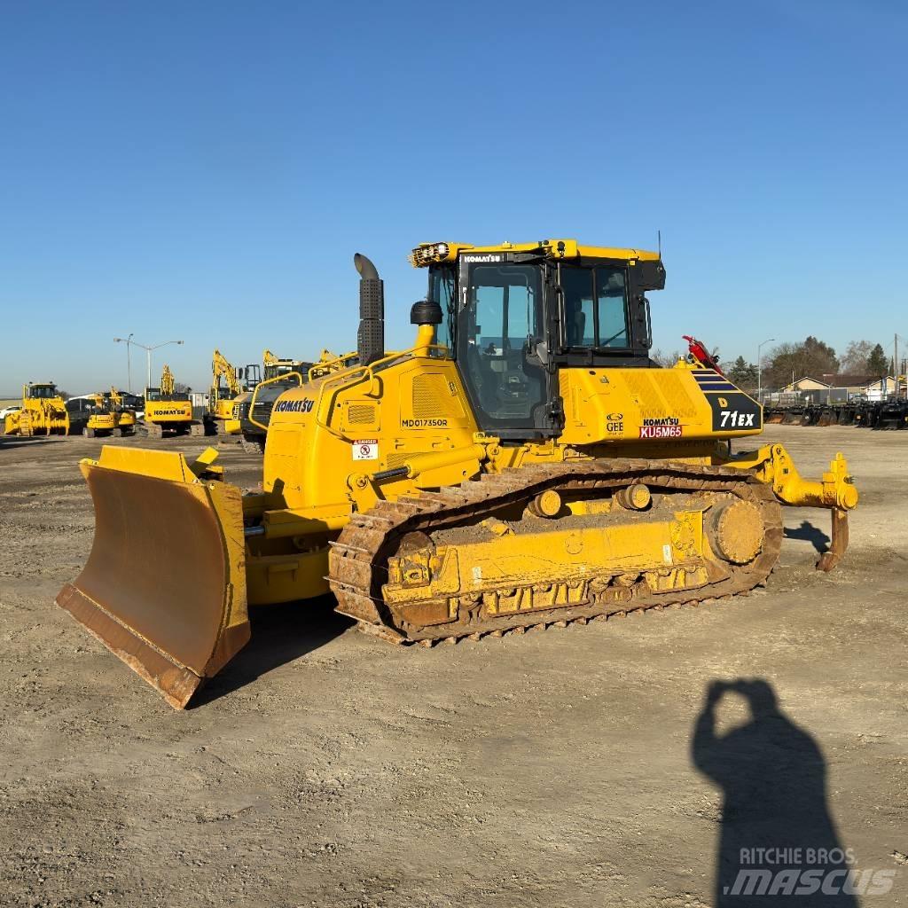 Komatsu D71EX-24 履带式推土机