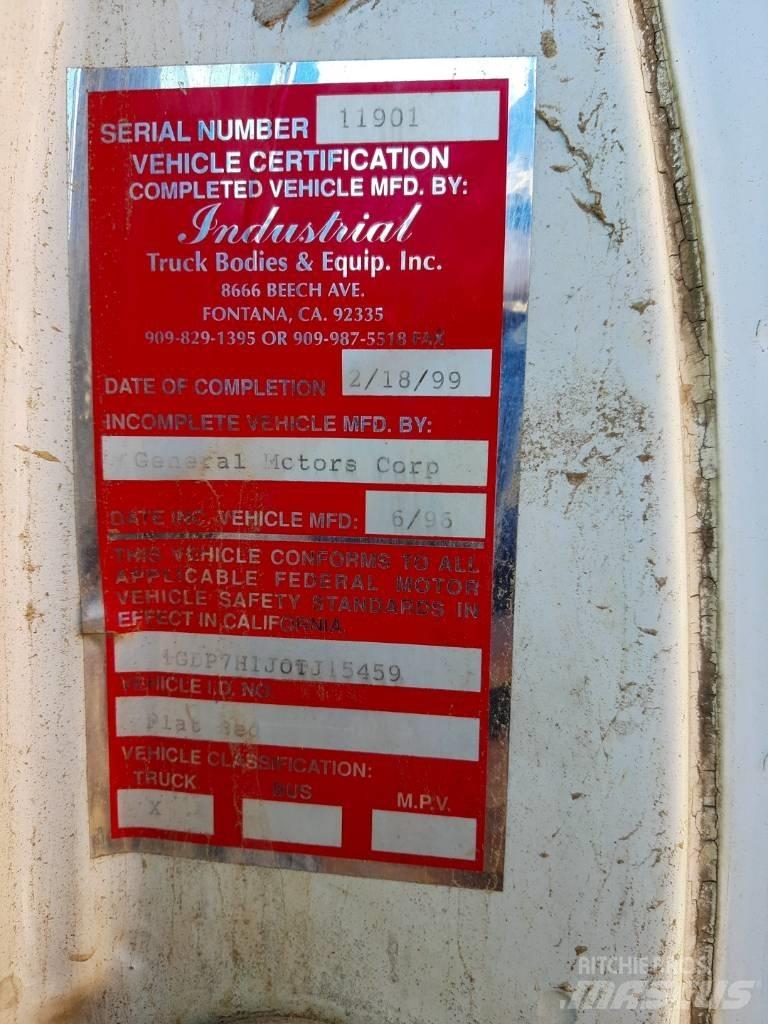 GMC C 7 平板栏板货车