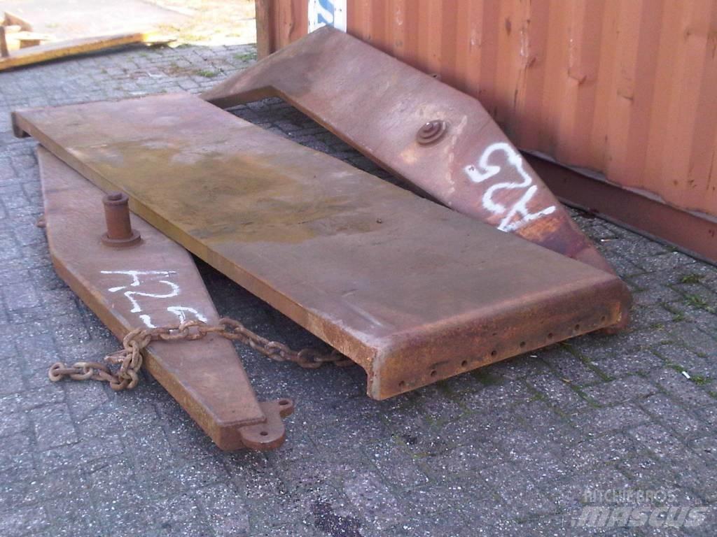 Volvo A25 tailgates 底盘和悬架