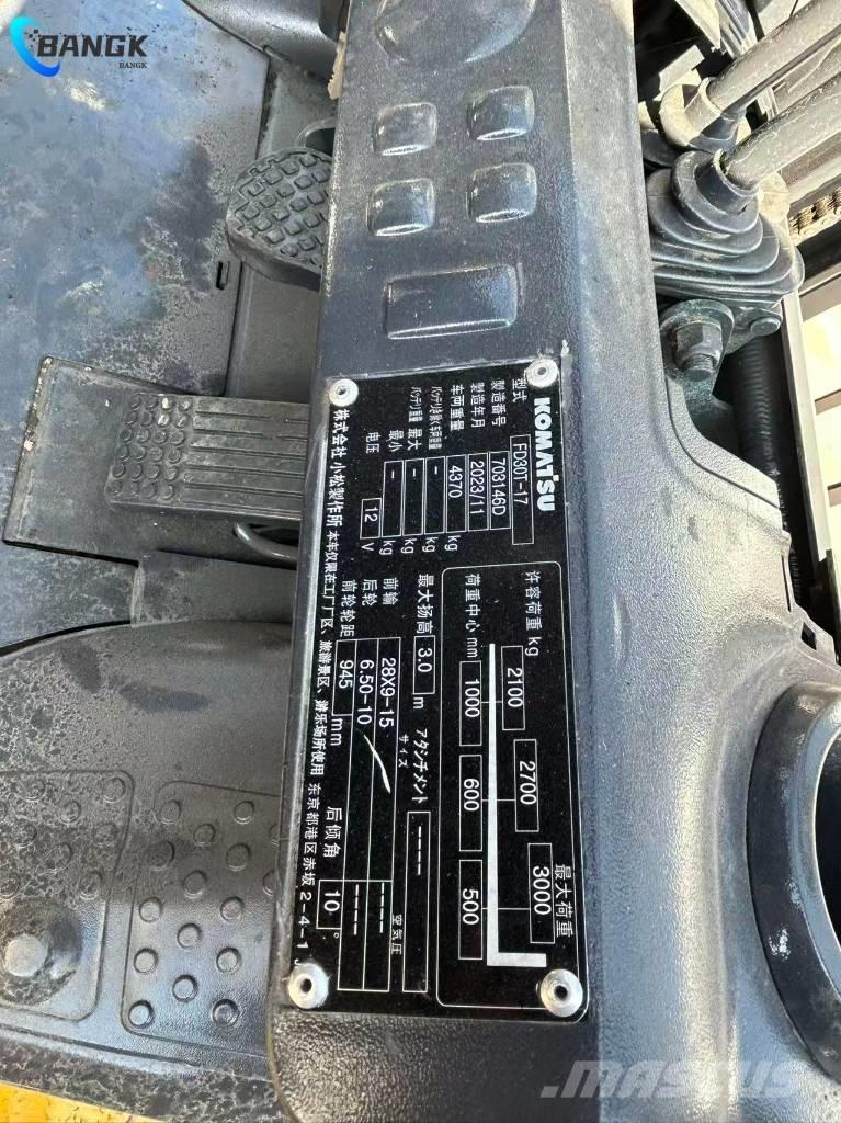 Komatsu FD 30 T-17 柴油叉车