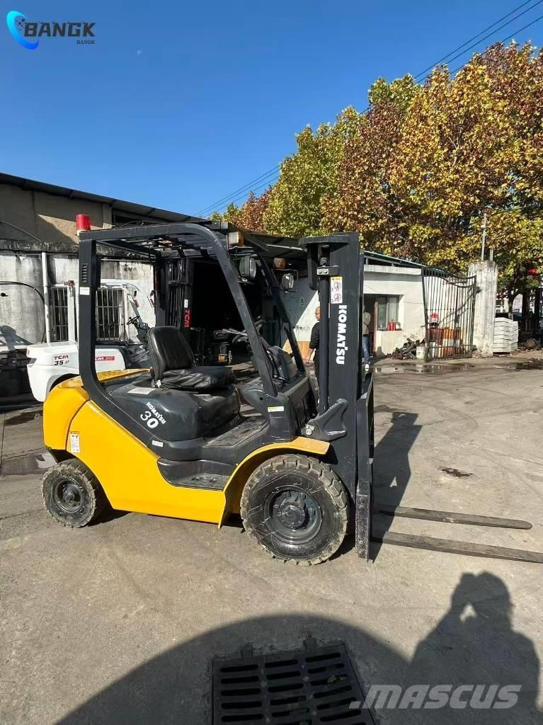 Komatsu FD 30 T-17 柴油叉车