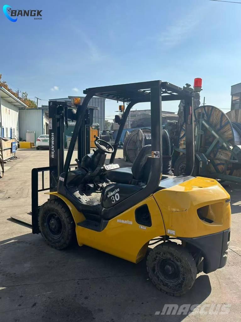 Komatsu FD 30 T-17 柴油叉车