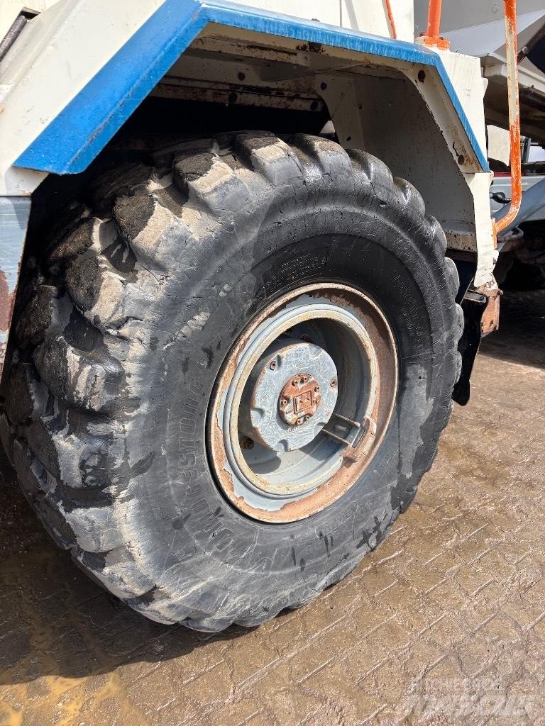 Terex TA 300 铰接式自卸车