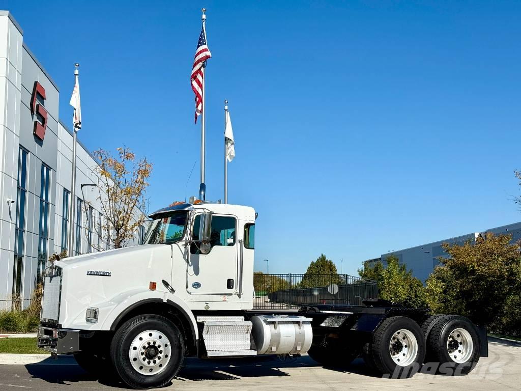 Kenworth T 800 牵引车