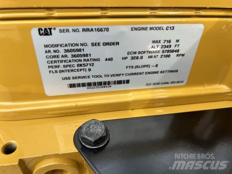 CAT C13 发动机