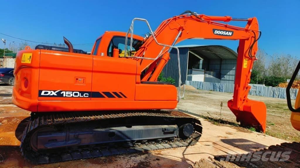 Hitachi ZX 210 履带挖掘机