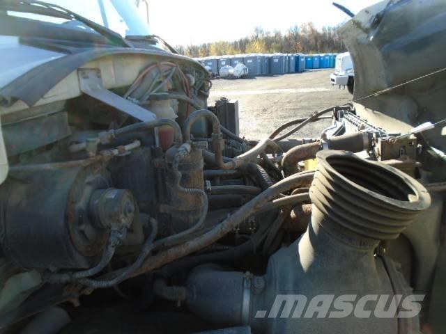 Sterling Acterra 组合/真空油槽车