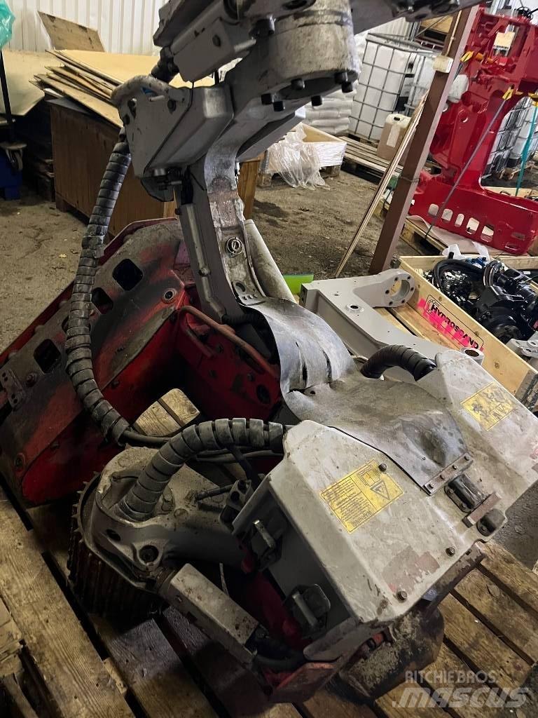 Log Max 4000T 收割机机箱