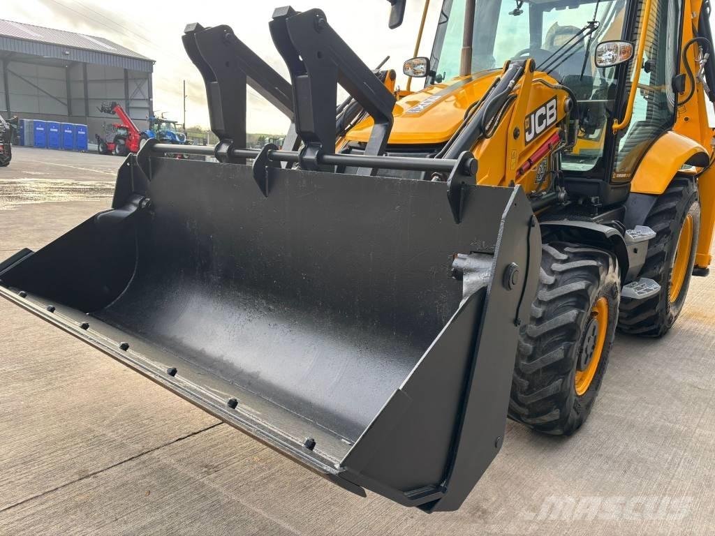 JCB 3CX PLUS 轮式挖掘机