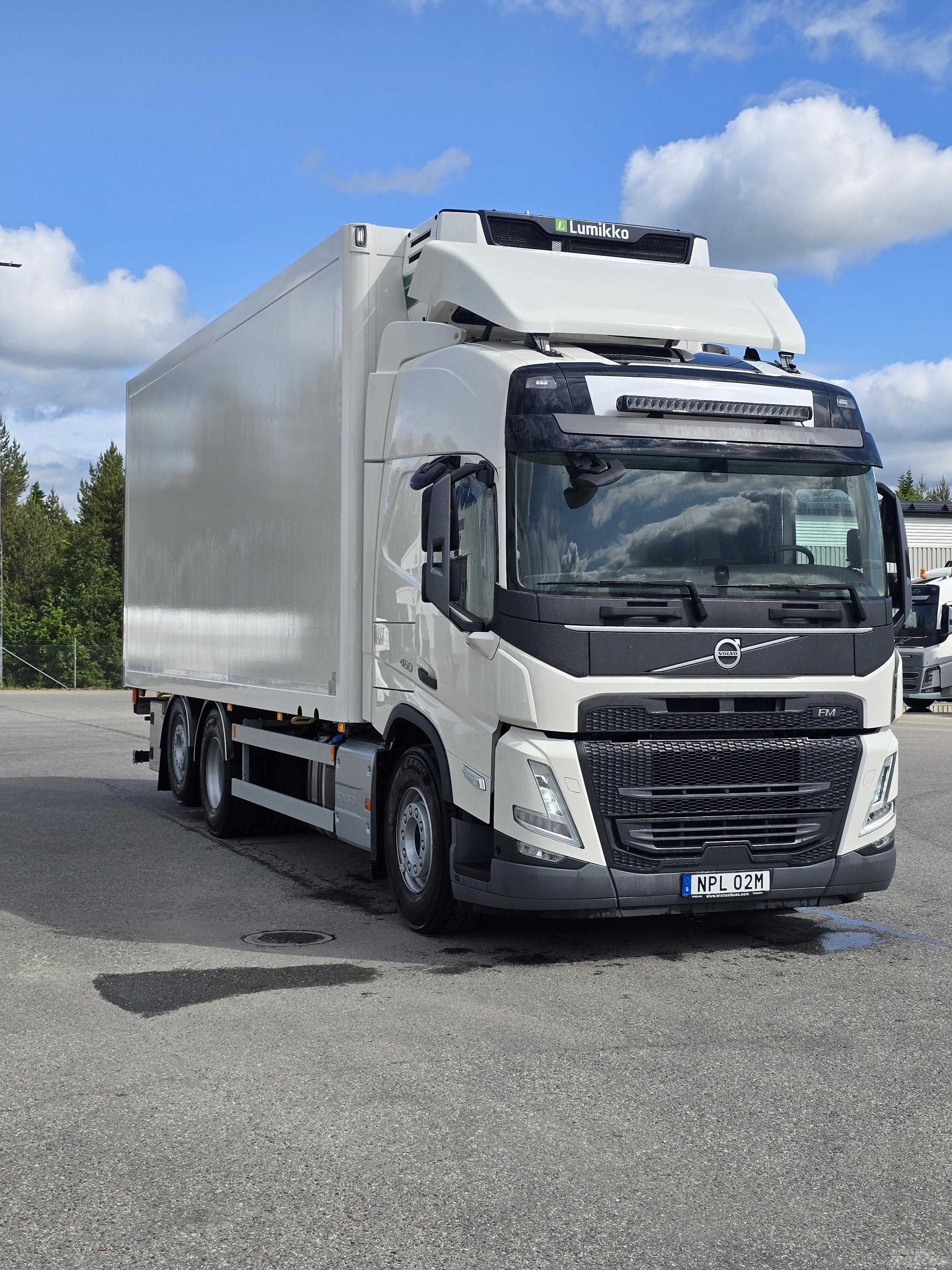 Volvo FM460 LNG 冷藏车