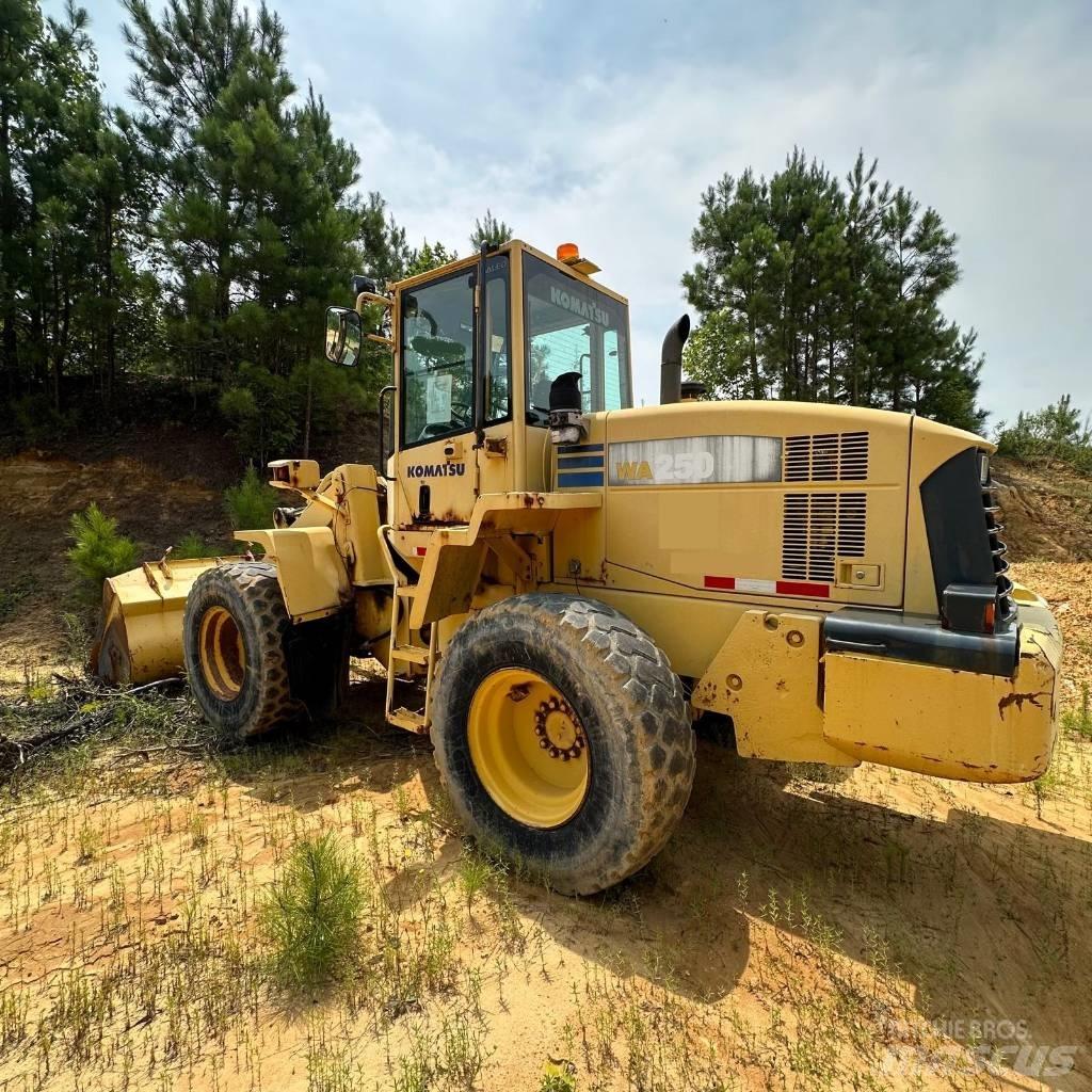Komatsu WA 250 L-5 轮式装载机