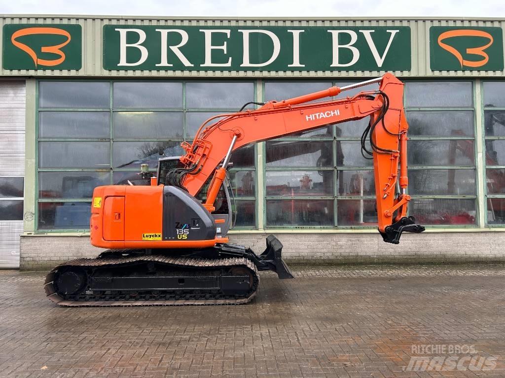 Hitachi ZX 135 US 履带挖掘机