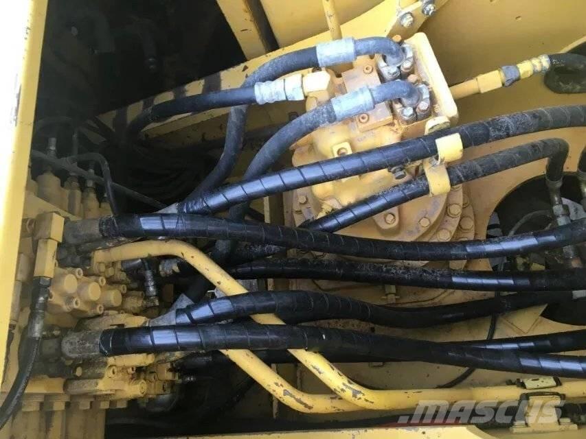 Komatsu PC 200-7 履带挖掘机