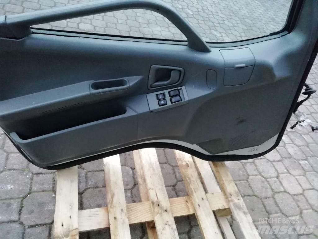 Mitsubishi CANTER 运输工具-其他