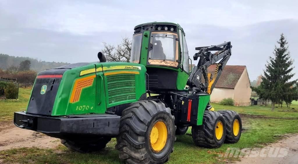 John Deere 1070 E 收割机