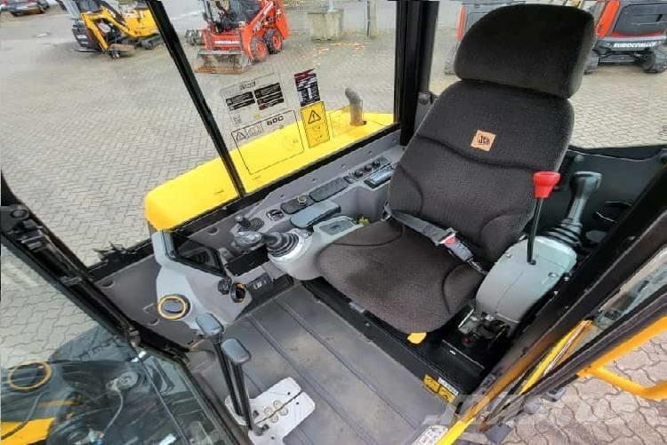JCB 60 C-2 小型挖掘机