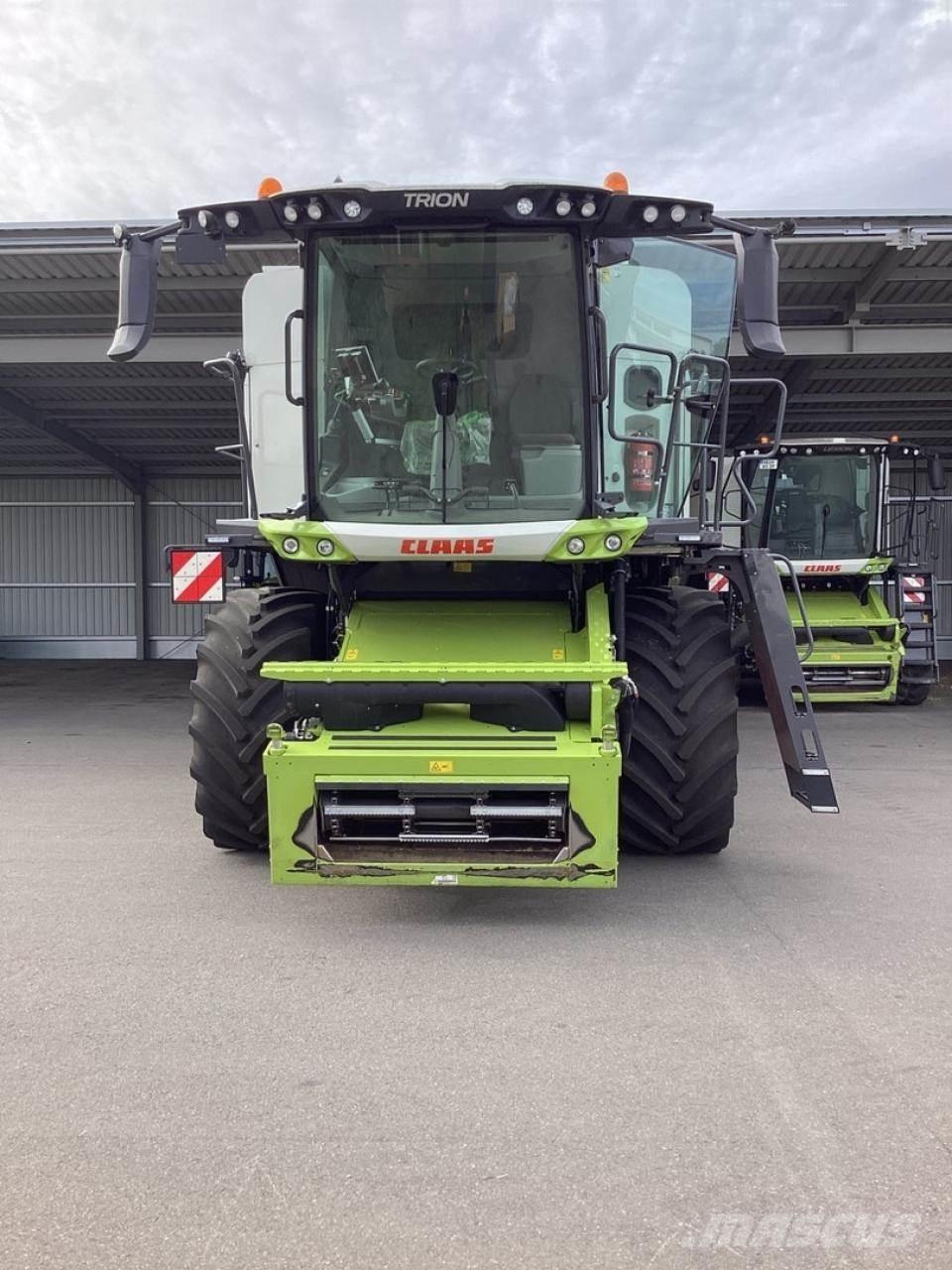 CLAAS Trion 520 联合收割机