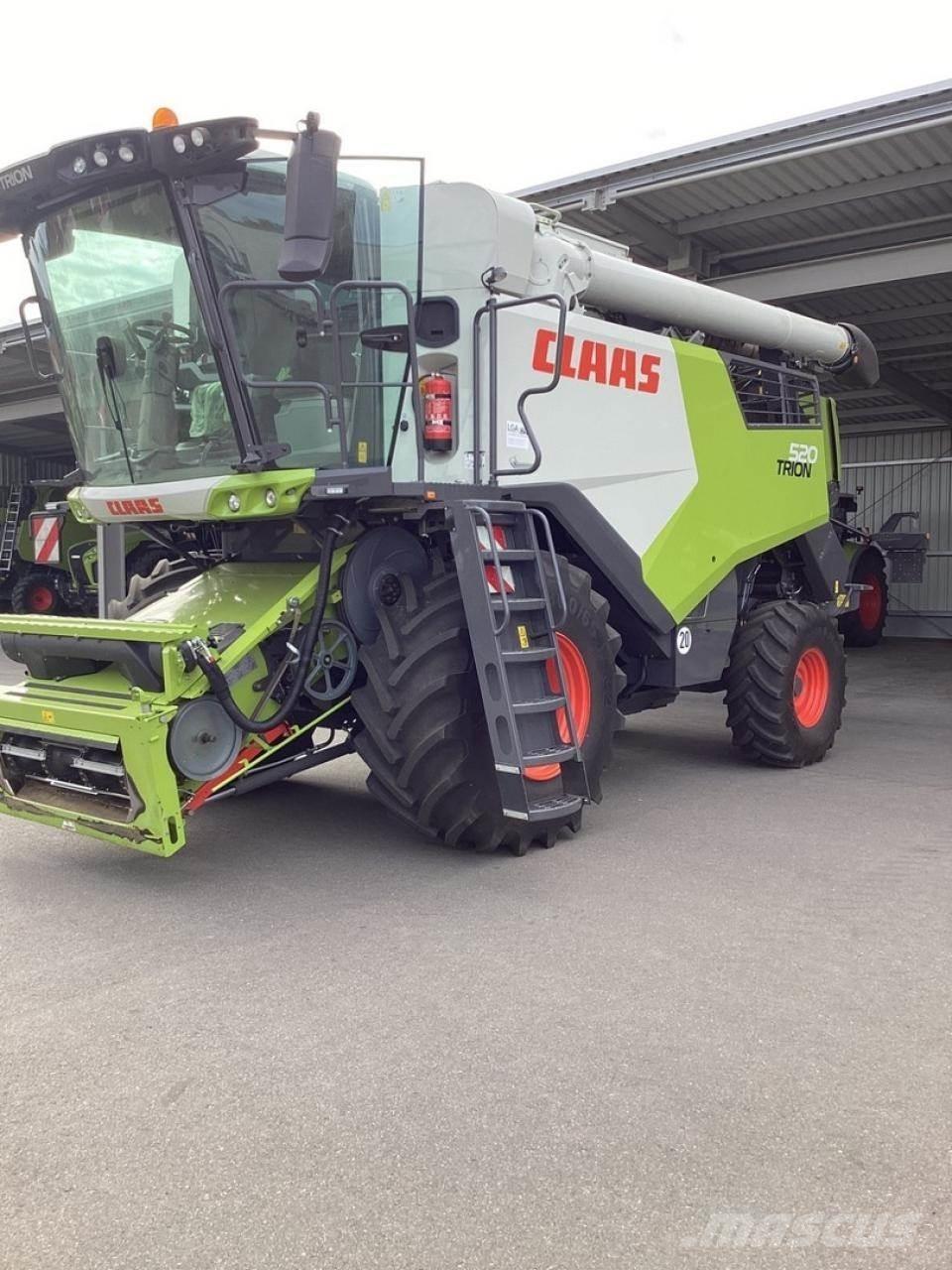 CLAAS Trion 520 联合收割机