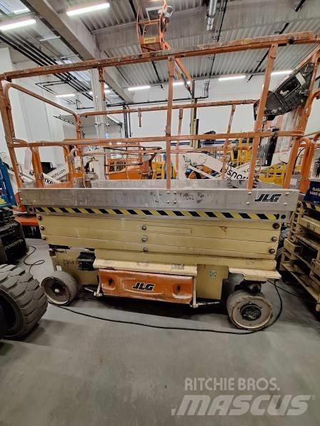 JLG 3246 ES 剪叉式升降机