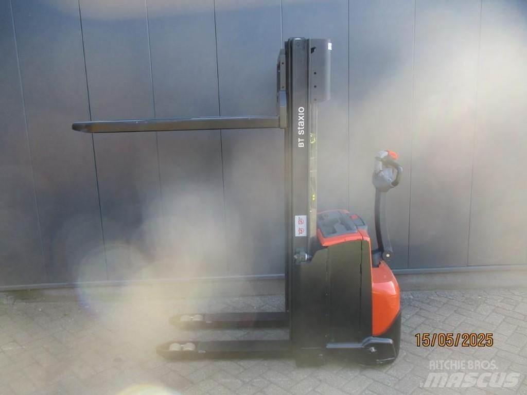 BT SWE 120 手推堆垛车
