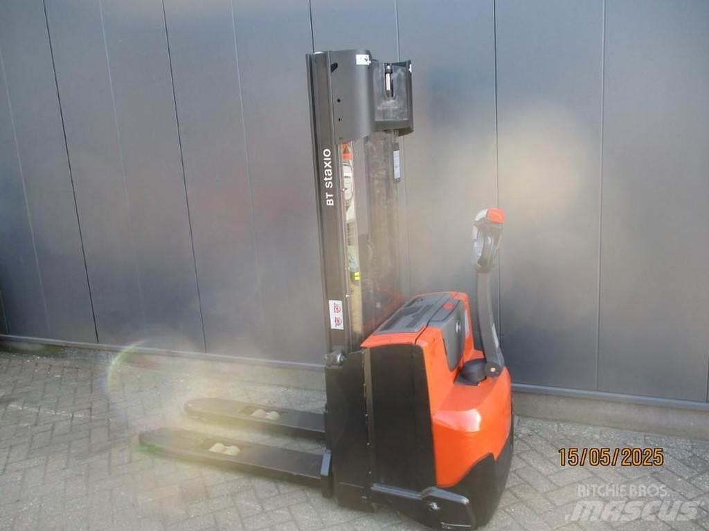 BT SWE 120 手推堆垛车
