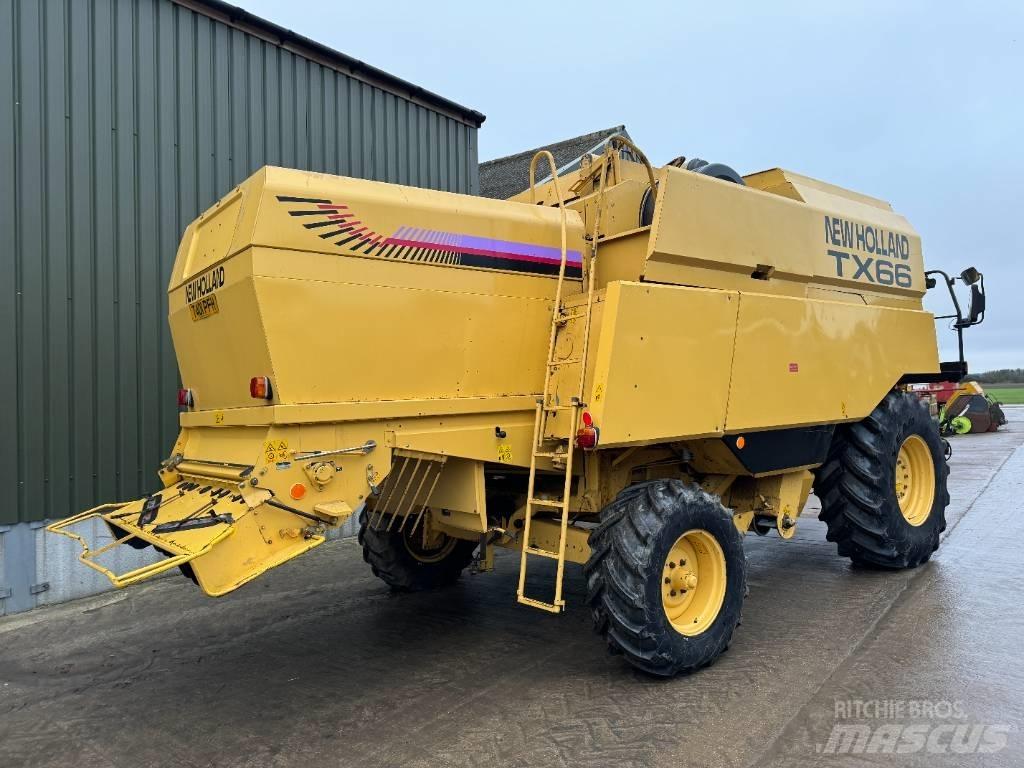 New Holland TX 66 联合收割机