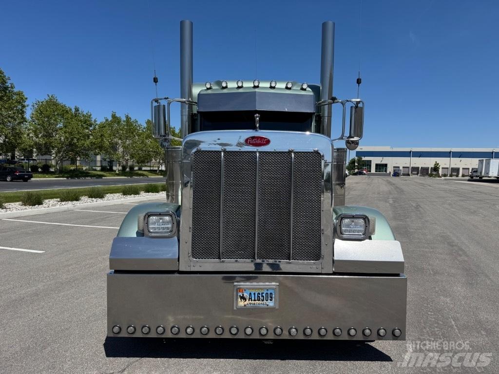 Peterbilt 379 牵引车