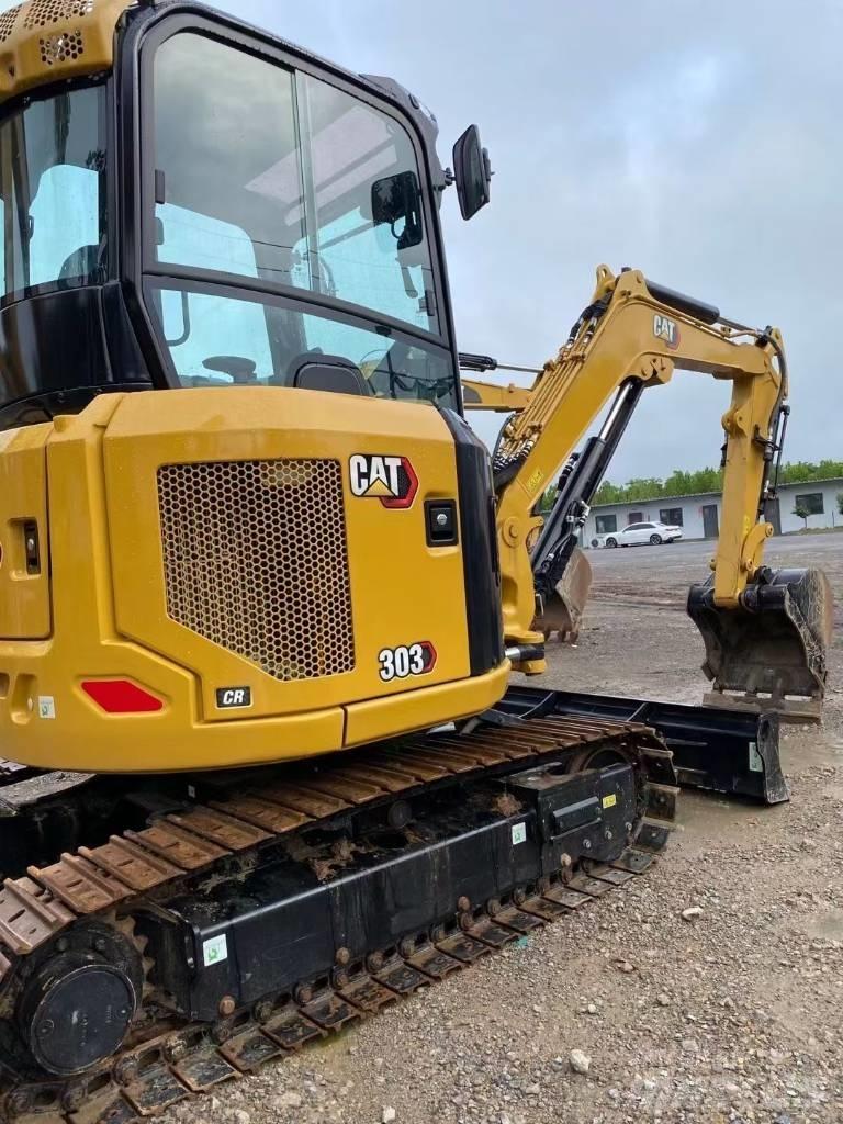 CAT 303 CR 小型挖掘机