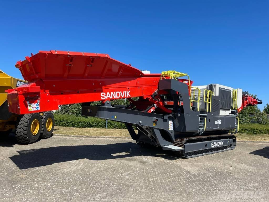 Sandvik QH 332 移动式破碎机
