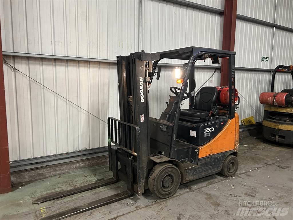 Doosan G20SC-5 天然气叉车