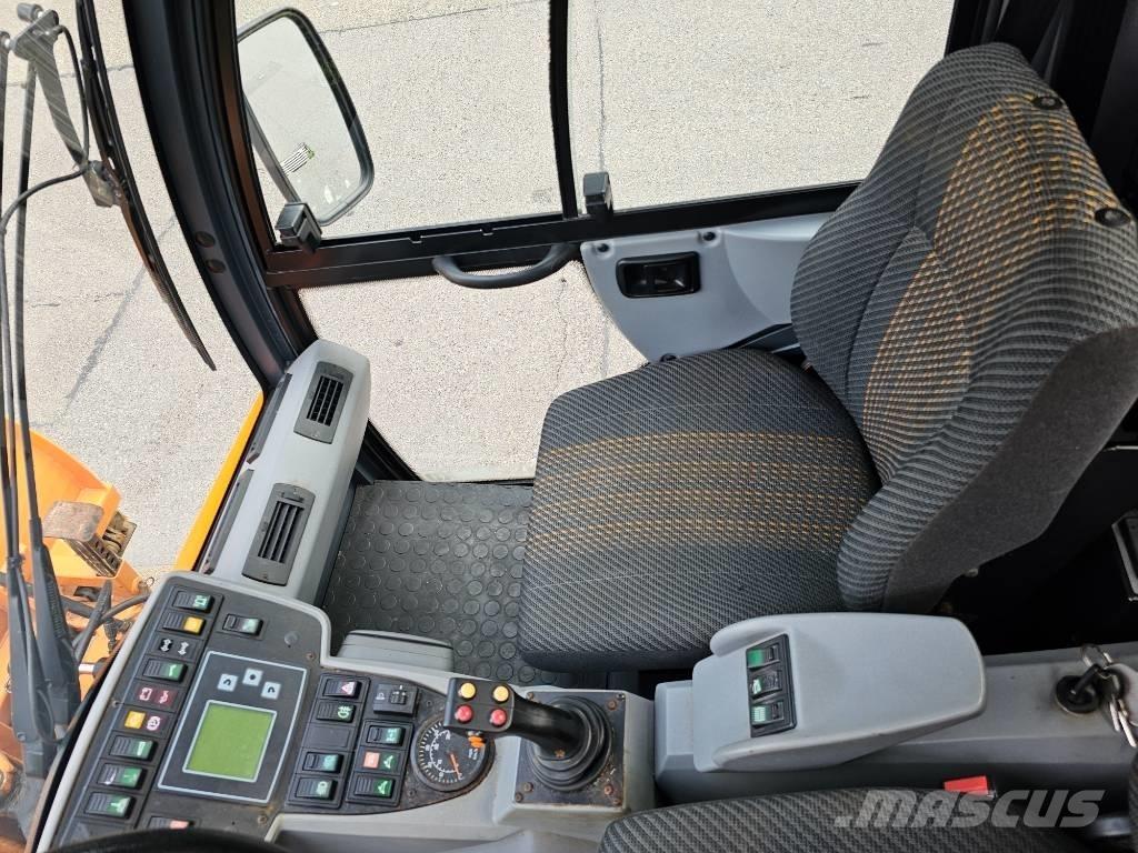 Multicar Tremo X56 工具车