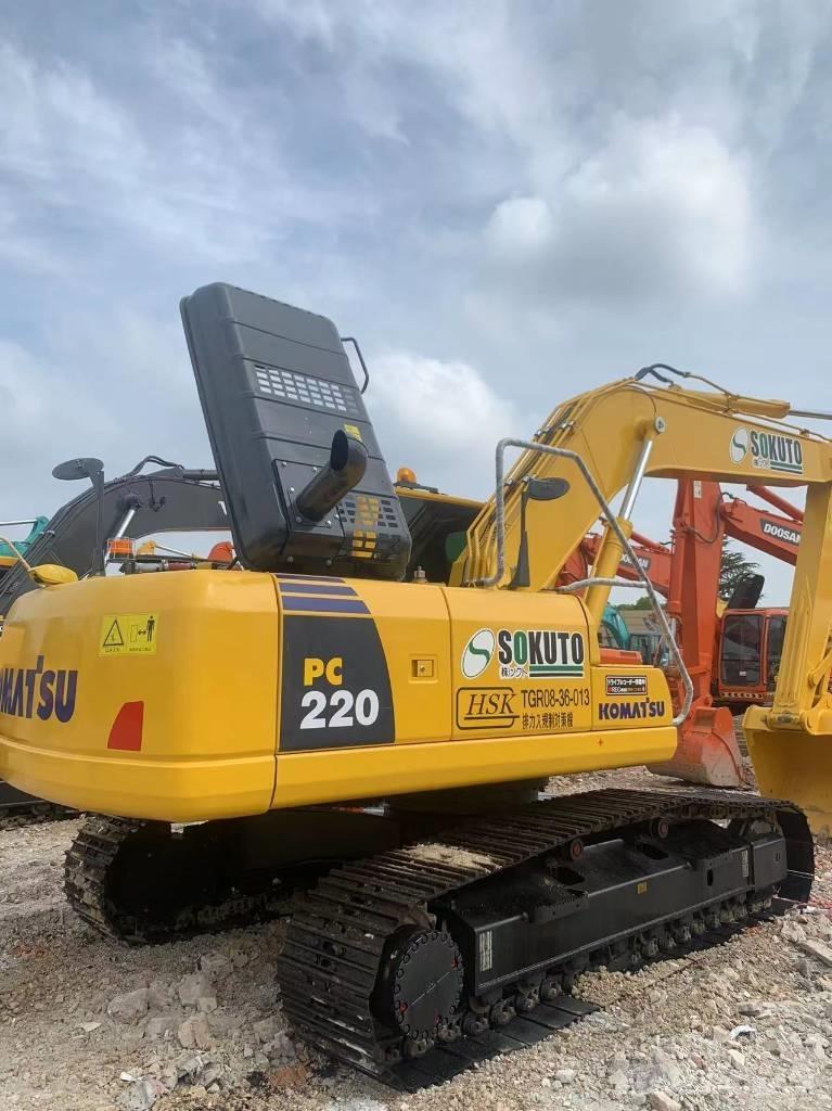 Komatsu PC 220-8 履带挖掘机